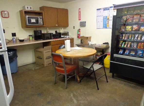 Office/Warehouse/Production Building Near I-74: 1050 W Bloomington Rd, Champaign, IL 61821